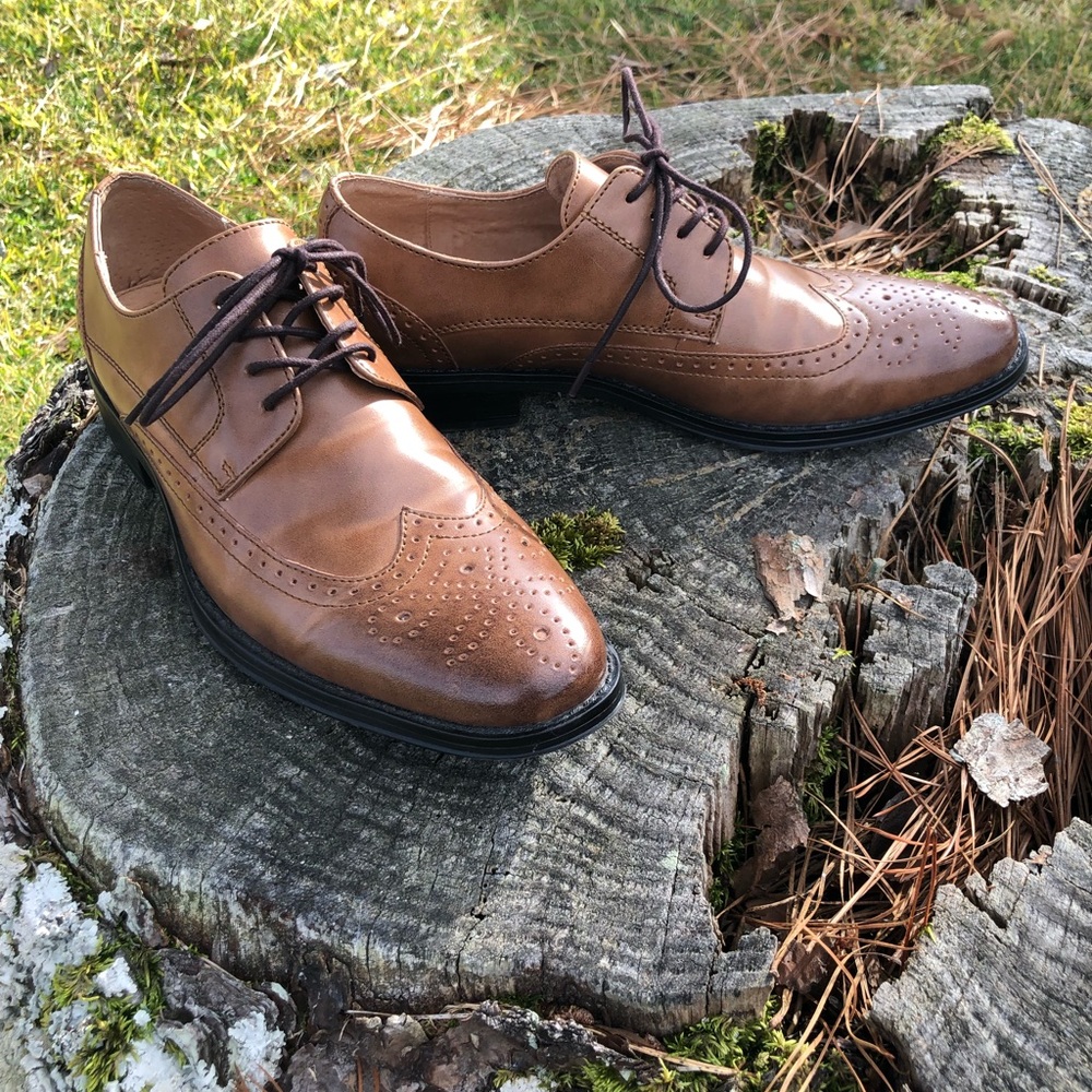 Dress shoes